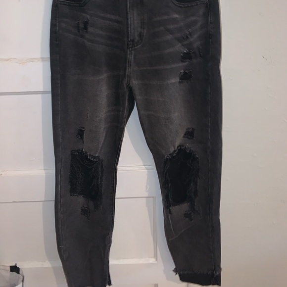 Erissa Knee Rip Jeans Washed Black NWOT - Picture 8 of 12
